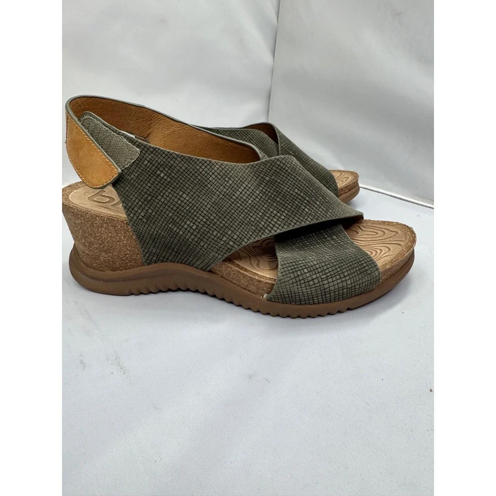 Bionica Cybele Wedge‎ Sandals Women 8.5 Green Leather Textured Boho Beach